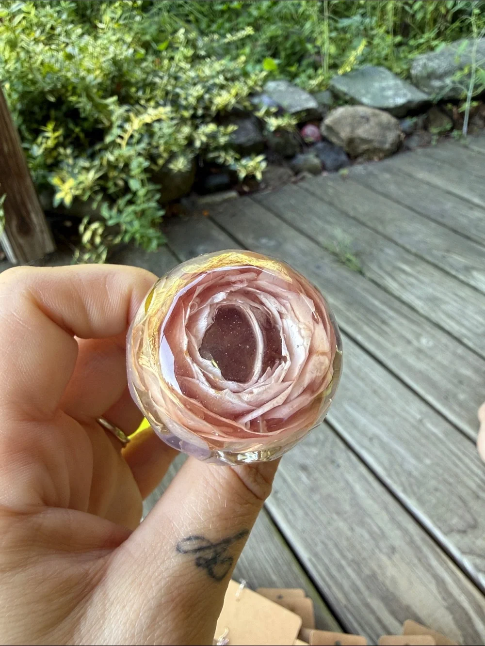 Resin rose bloom Wine Bottle Stoppers with Rose Quartz Accent